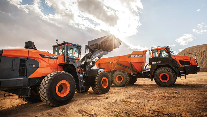 Complete Guide to Wide-Body Dump Trucks for Power, Performance and Safe, Efficient Transport