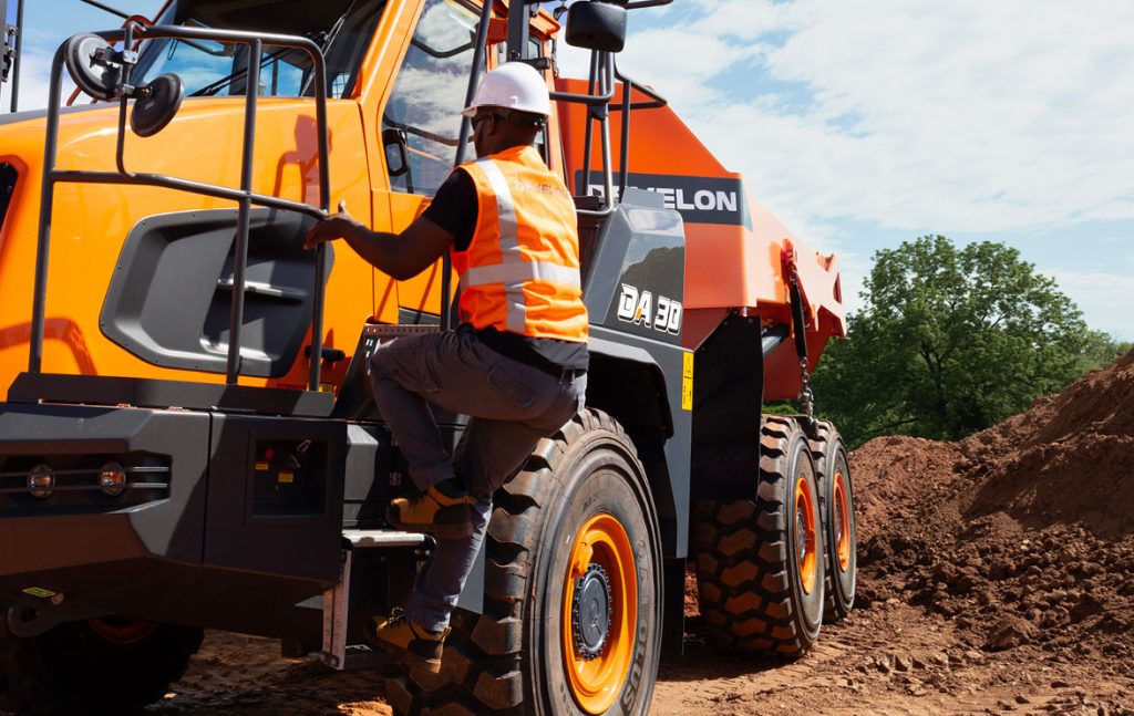 Short Haul, Heavy Loads: Practical Insights on Mining Wide-Body Dump Trucks