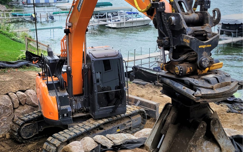 Optimizing Construction Workflow with Tilt Rotators for Excavators